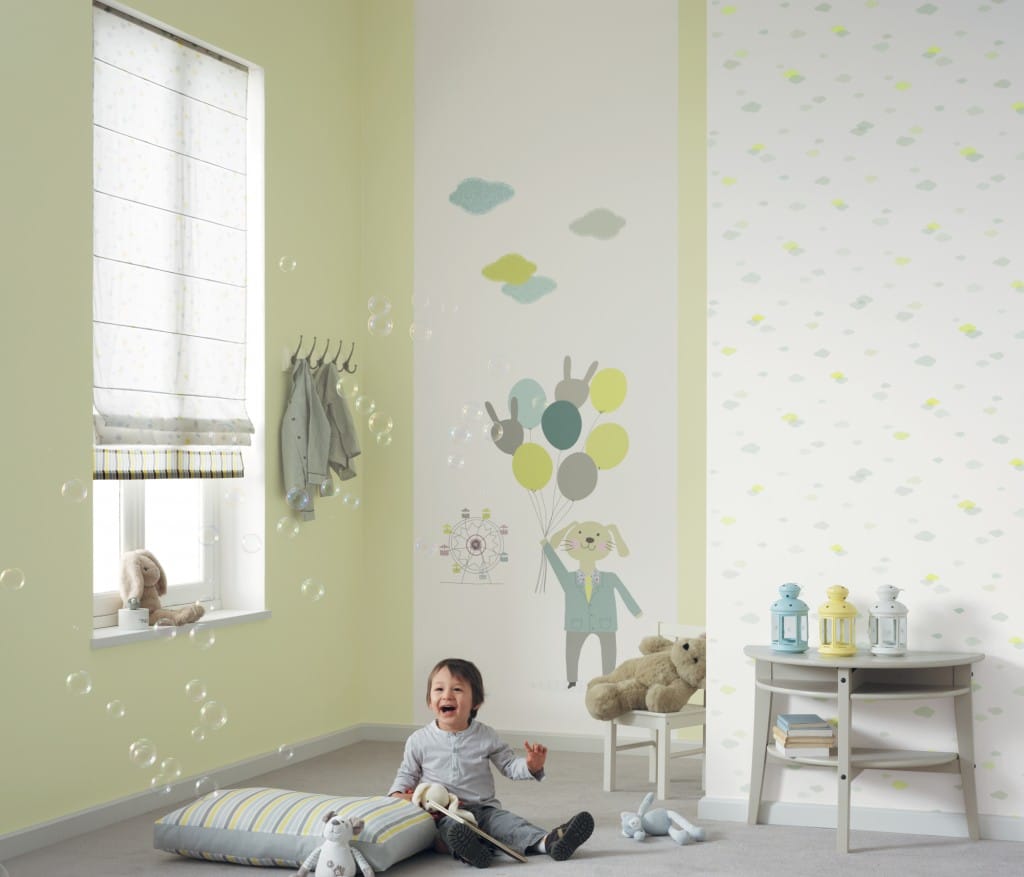 Idée deco du papier peint à fleurs Turbulences Déco - chambre enfant papier peint