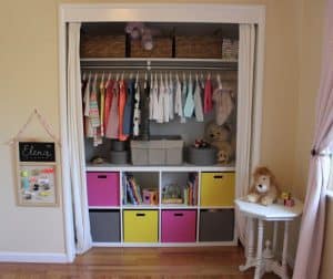 Un penderie sur mesure pour la chambre de bébé
