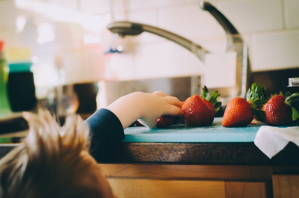 Bébé : à quoi faut-il faire attention dans la cuisine ?